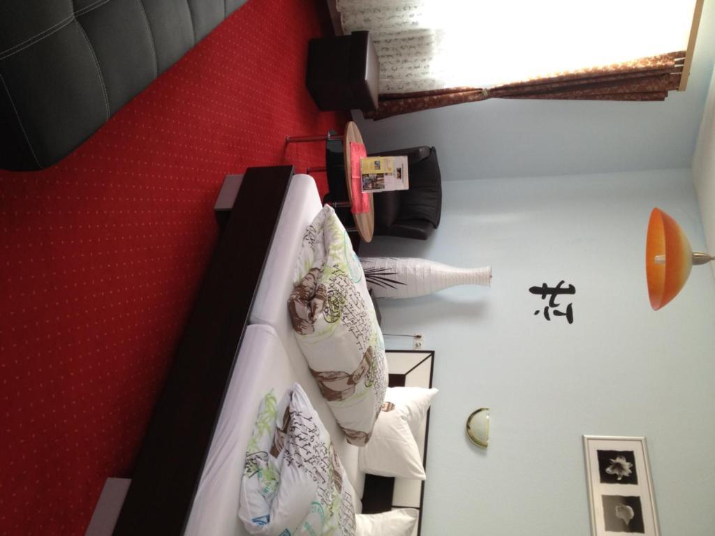 Hotel Sonne Bad Wildbad Habitación foto